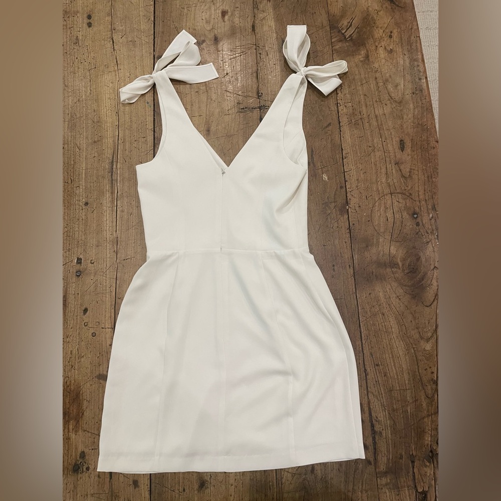 Amanda Uprichard Allora Dress in White size XS. Worn once and recently dry clean